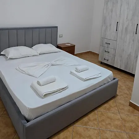 Apartament E & M Wlora